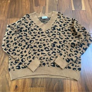 Adora Boutique Trendy Animal Print Sweater Size Small:  Cozy & Fun!! V Neck